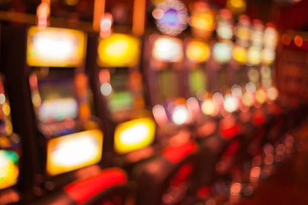 Android 567luck app home screen showing live-dealer tables and slot game categories